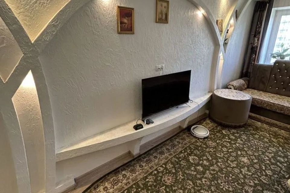 Продаётся 1-комнатная квартира, 42 м²