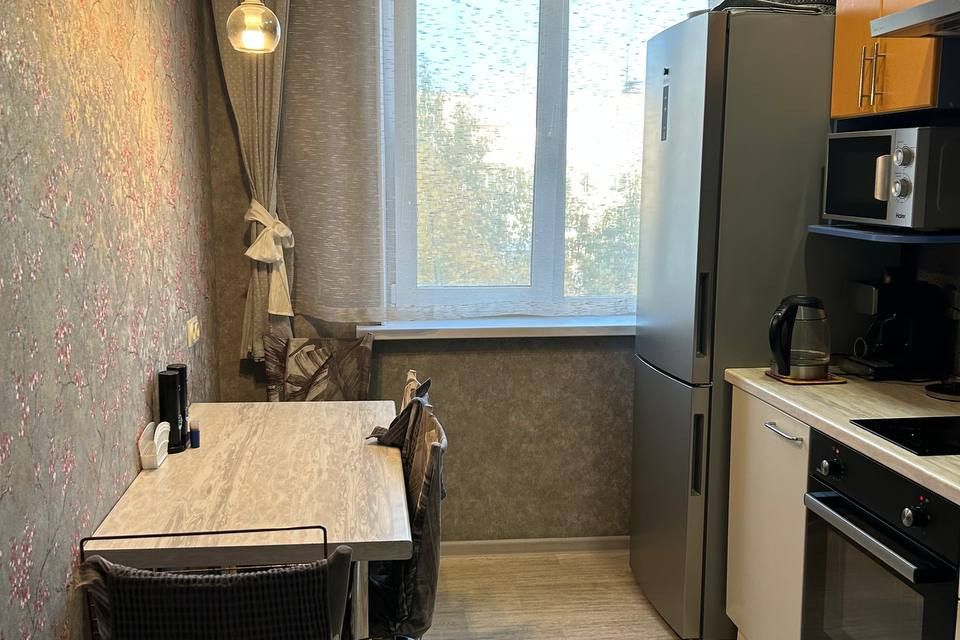 Продаётся 3-комнатная квартира, 60.3 м²