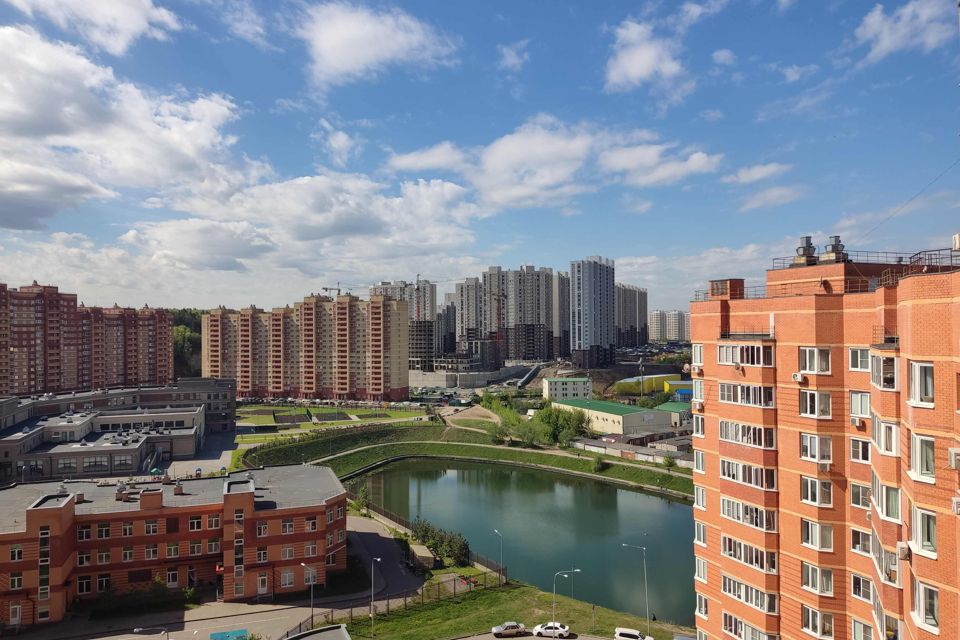 Продаётся 2-комнатная квартира, 63.5 м²
