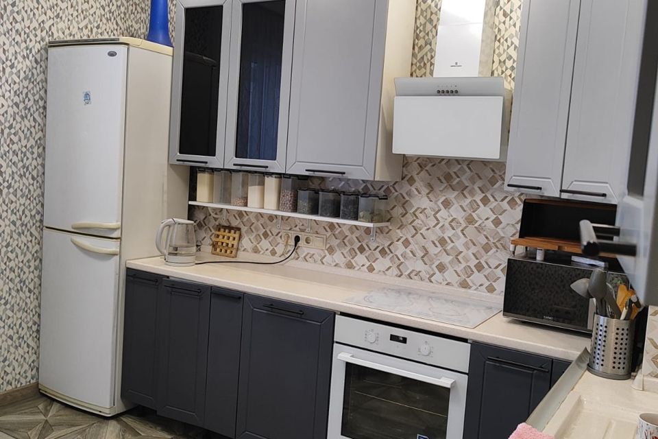 Продаётся 2-комнатная квартира, 63.6 м²