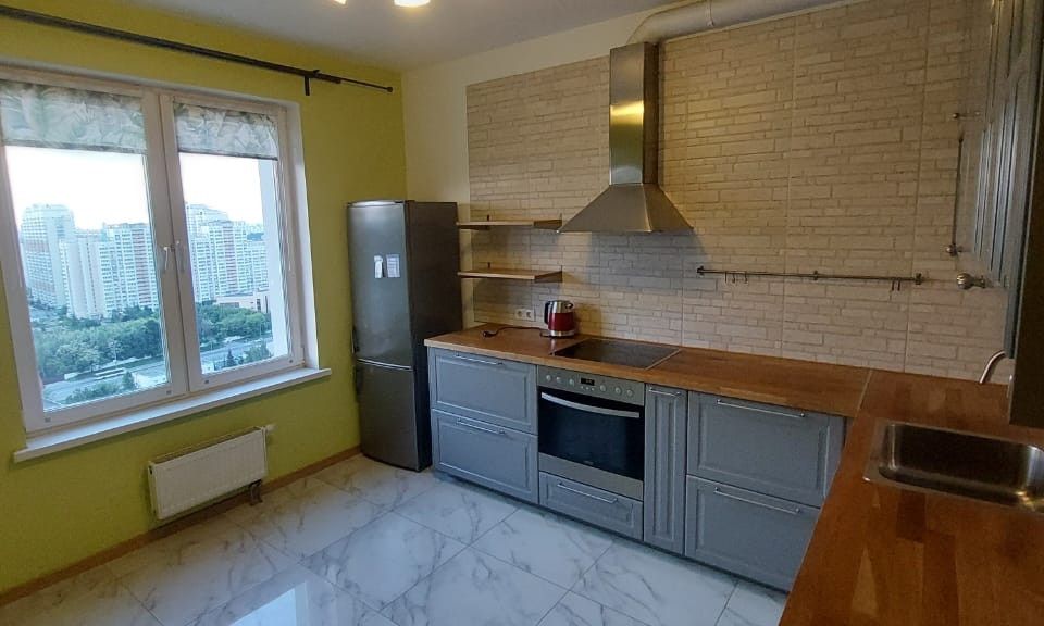 Сдаётся 2-комнатная квартира, 65 м²
