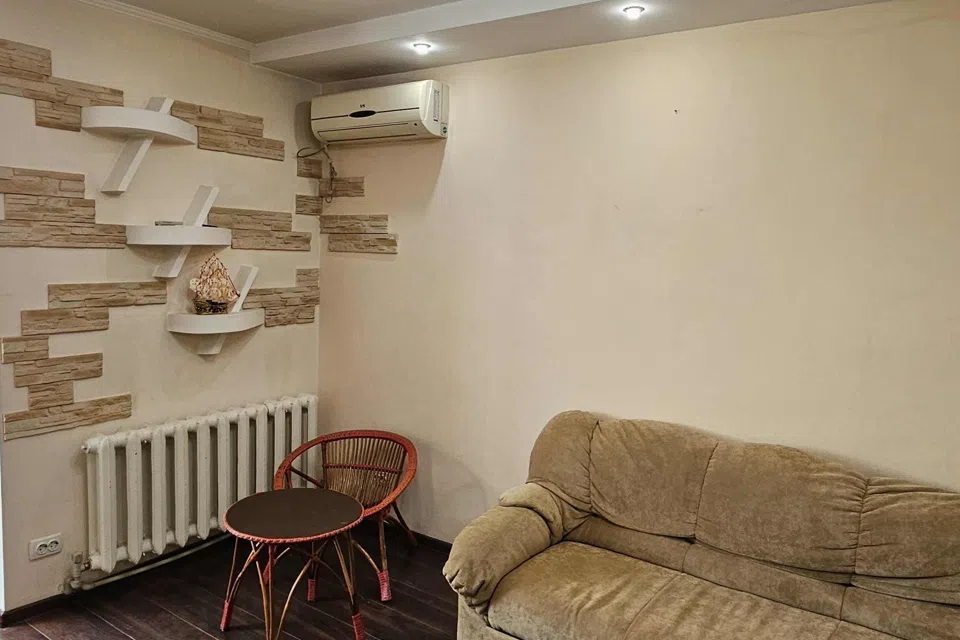 Сдаётся 2-комнатная квартира, 57 м²