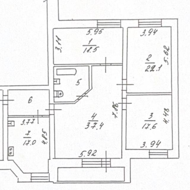 Продаётся 4-комнатная квартира, 130 м²