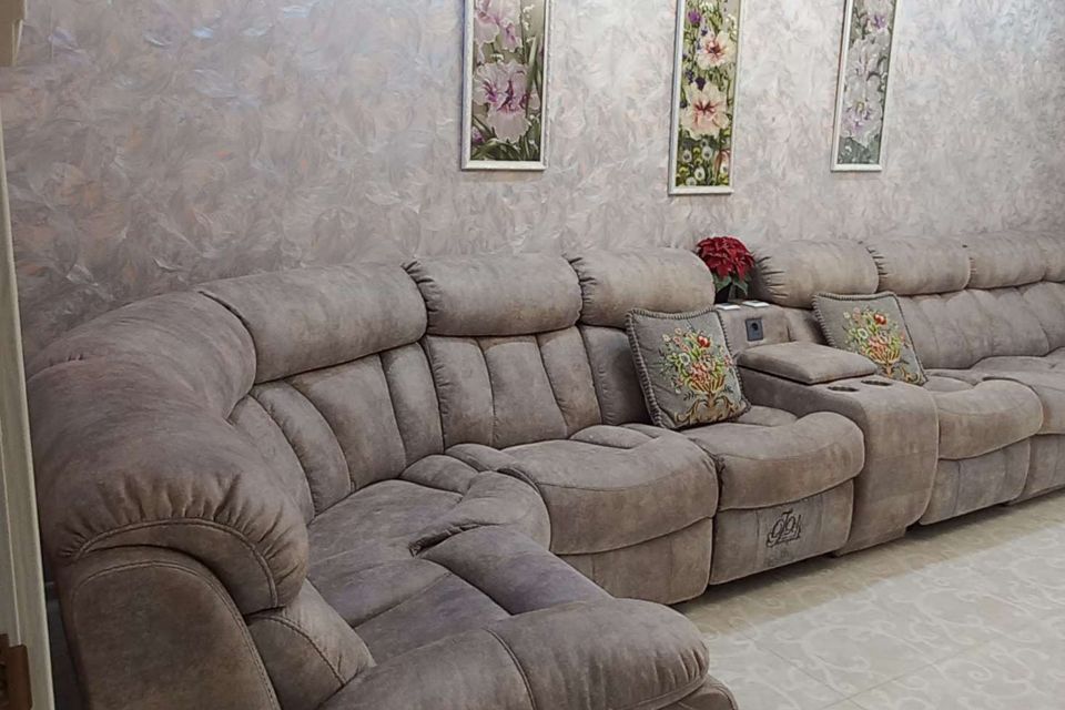 Продаётся 1-комнатная квартира, 42 м²