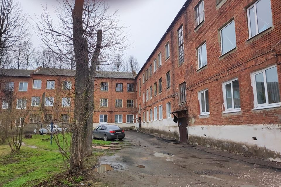 Продаётся 4-комнатная квартира, 76 м²