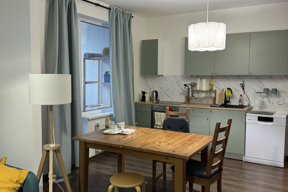Продаётся 3-комнатная квартира, 92 м²