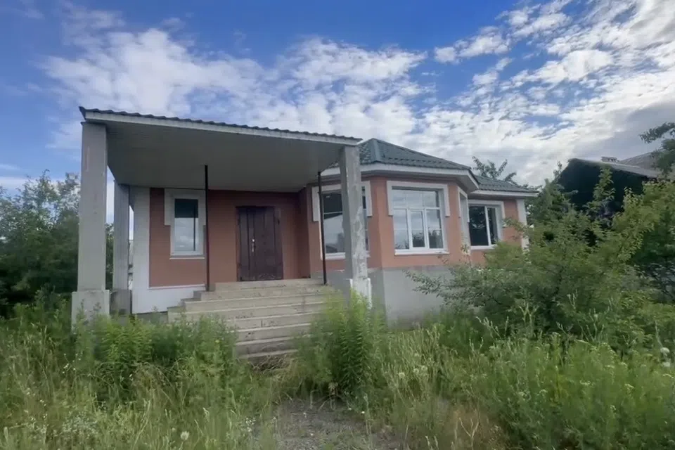 Продаётся 2-этажный дом, 300 м²