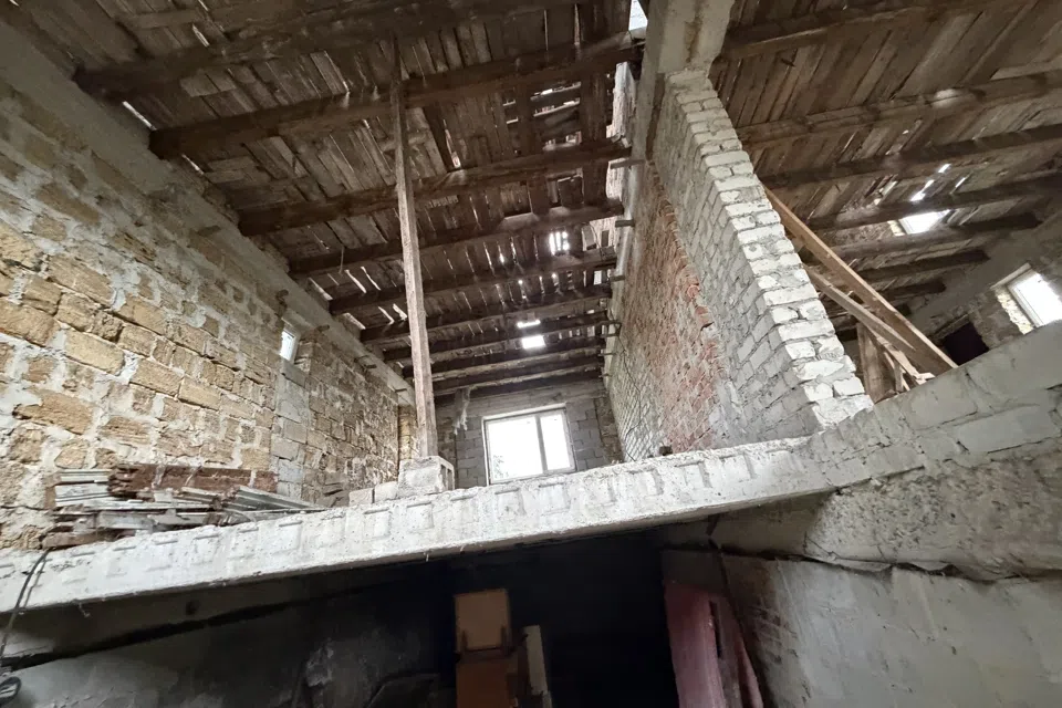Продаётся 4-комнатная квартира, 180 м²