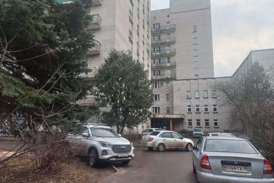 Продаётся комната в 2-комн. квартире, 18 м²
