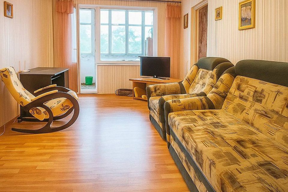 Продаётся 3-комнатная квартира, 52.4 м²