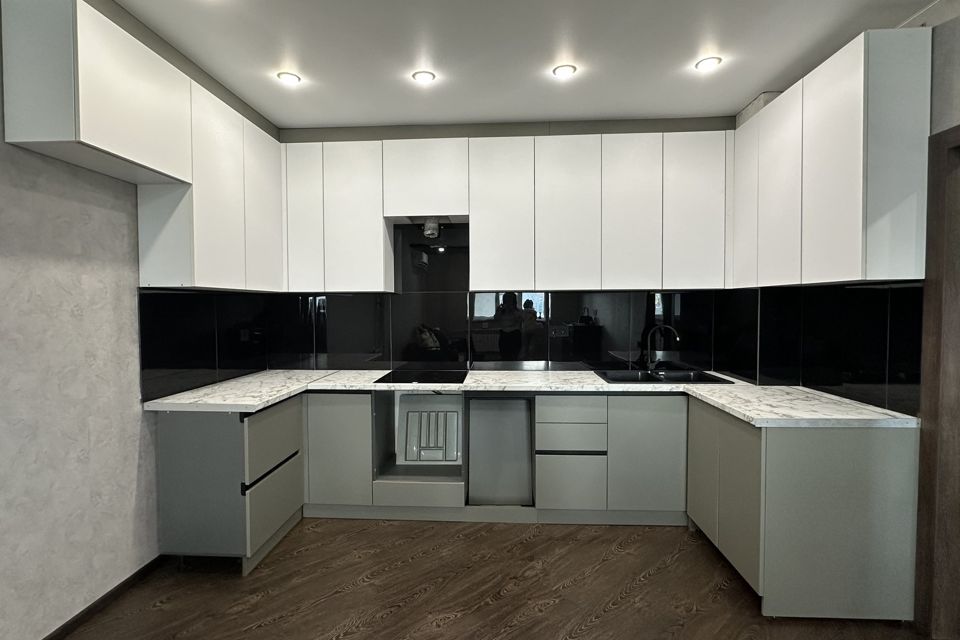 Продаётся 1-комнатная квартира, 52.4 м²