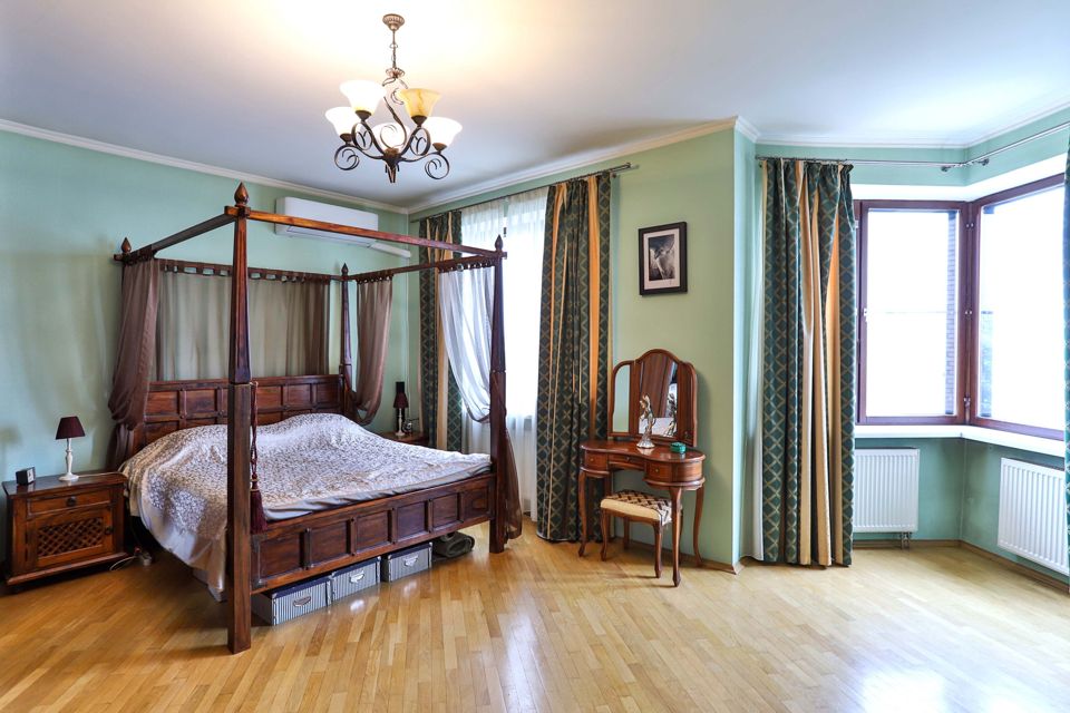 Продаётся 3-комнатная квартира, 113 м²