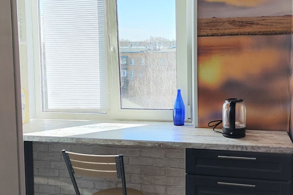 Продаётся 4-комнатная квартира, 62.3 м²