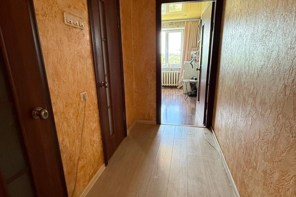 Продаётся 2-комнатная квартира, 55.8 м²