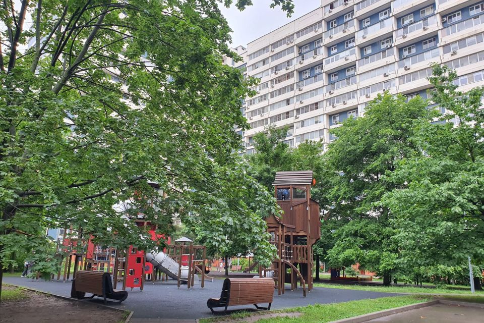 Сдаётся 2-комнатная квартира, 72.6 м²