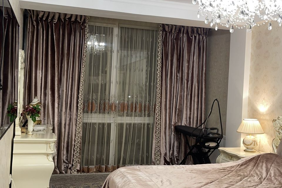 Продаётся 2-комнатная квартира, 93 м²