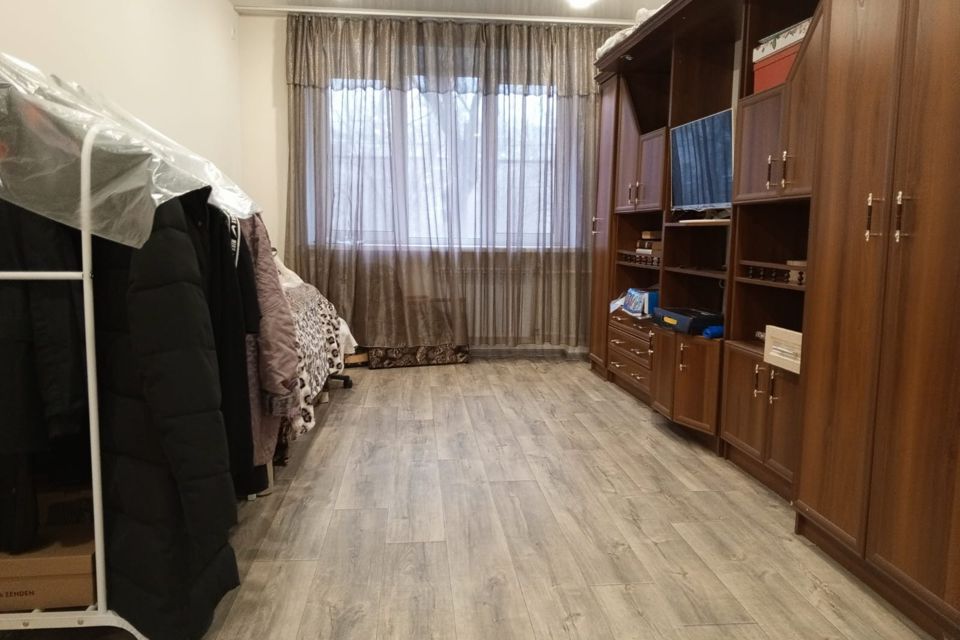Продаётся 3-комнатная квартира, 57.4 м²