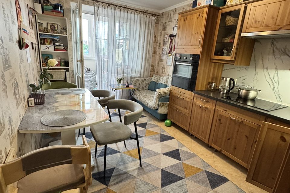 Продаётся 2-комнатная квартира, 68.7 м²