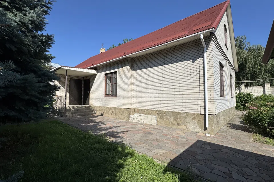 Продаётся 2-этажный дом, 300 м²