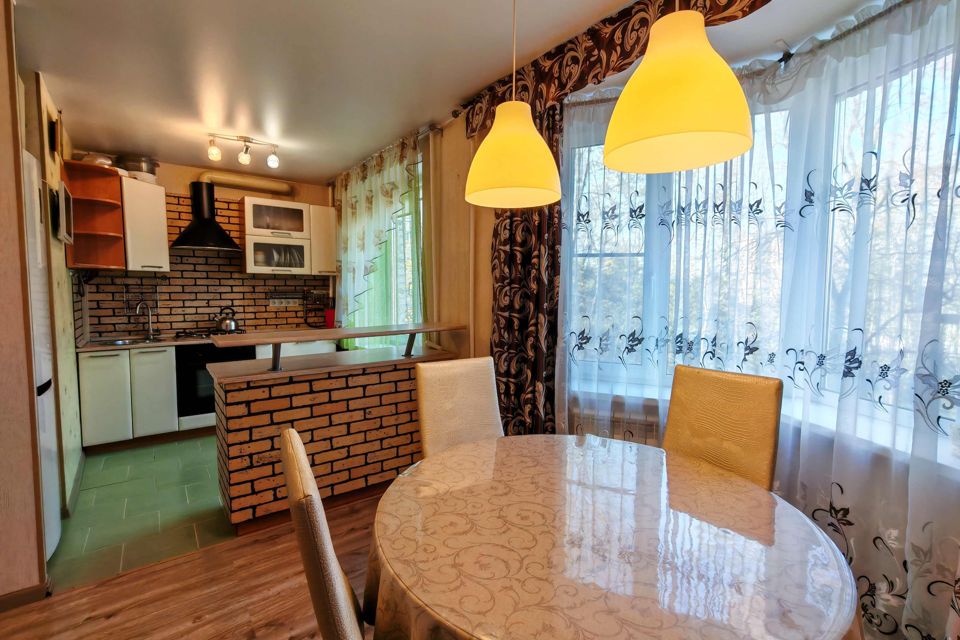 Продаётся 3-комнатная квартира, 56.2 м²