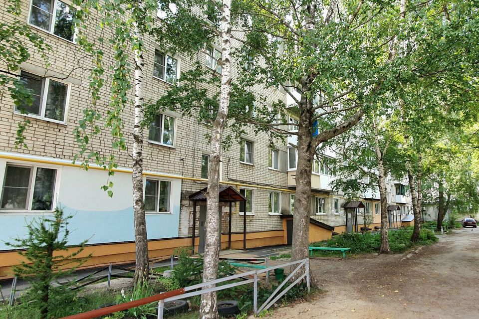 Продаётся 3-комнатная квартира, 49.8 м²