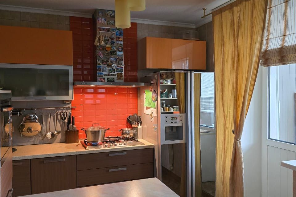 Продаётся 3-комнатная квартира, 106.7 м²