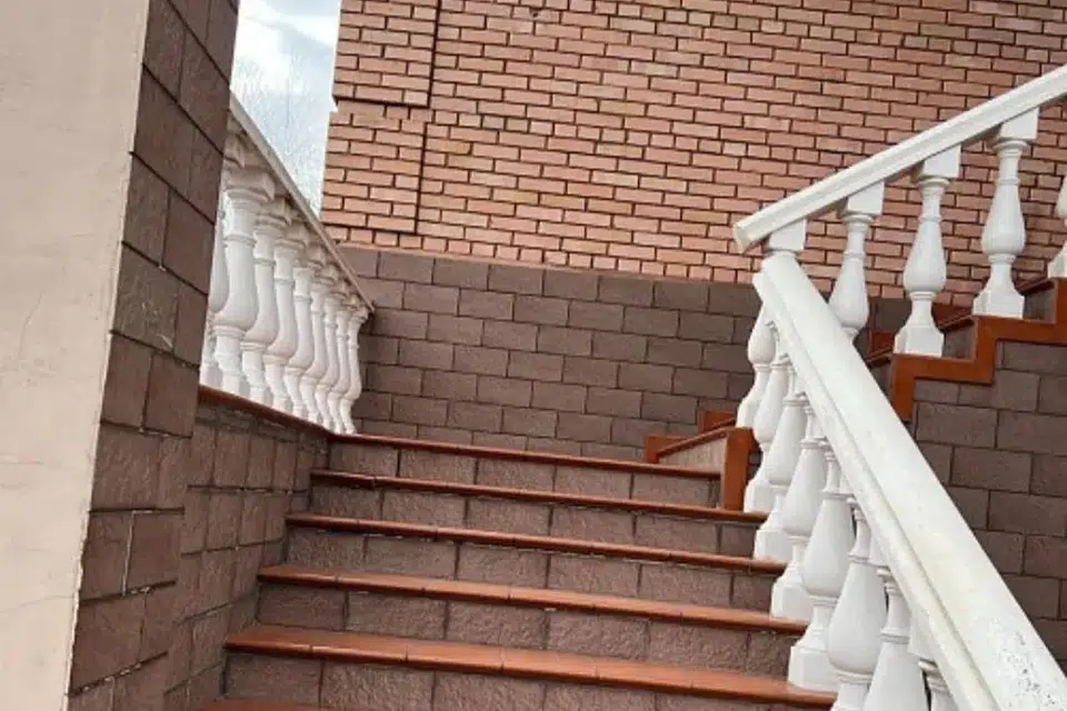 Продаётся 3-этажный дом, 415 м²