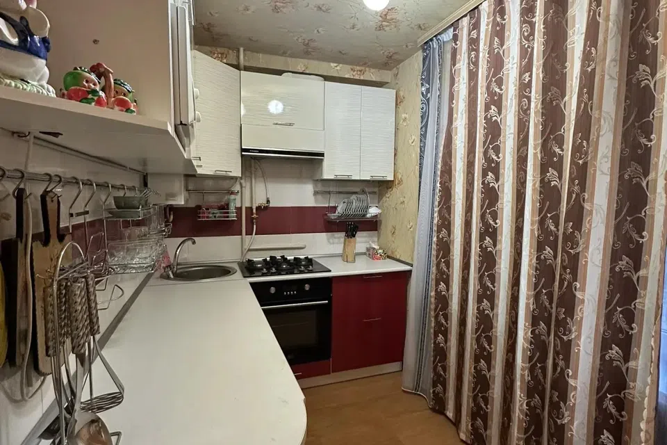 Продаётся 3-комнатная квартира, 59.6 м²