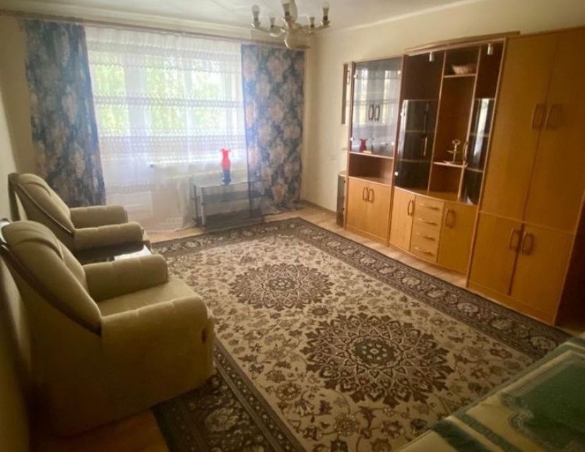 Продаётся 4-комнатная квартира, 77 м²