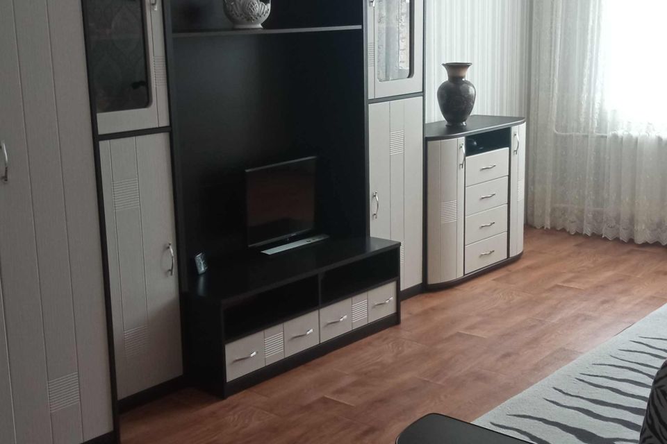 Продаётся 1-комнатная квартира, 37.3 м²