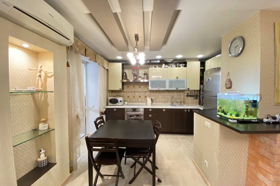 Продаётся 3-комнатная квартира, 69.7 м²