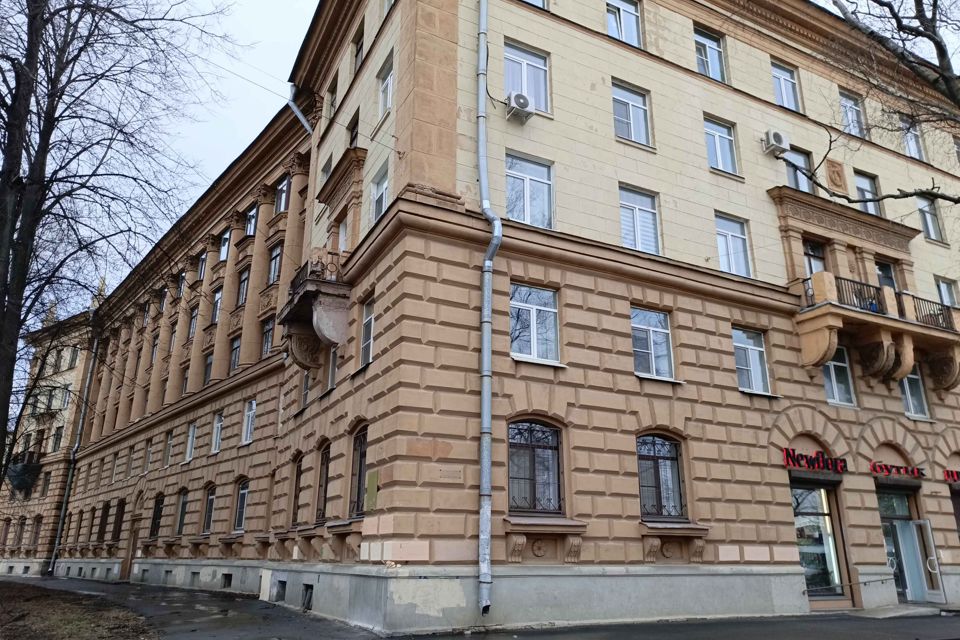 Продаётся 3-комнатная квартира, 92.4 м²