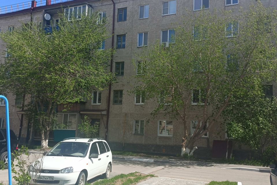 Продаётся 3-комнатная квартира, 56.8 м²