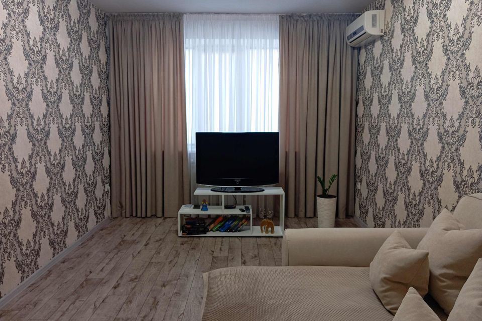 Продаётся 3-комнатная квартира, 70.4 м²