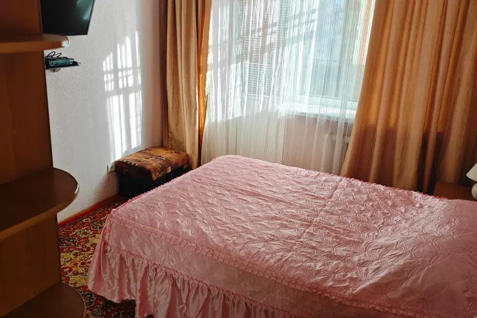 Продаётся 4-комнатная квартира, 61.2 м²
