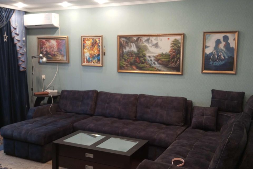 Продаётся 3-комнатная квартира, 60 м²