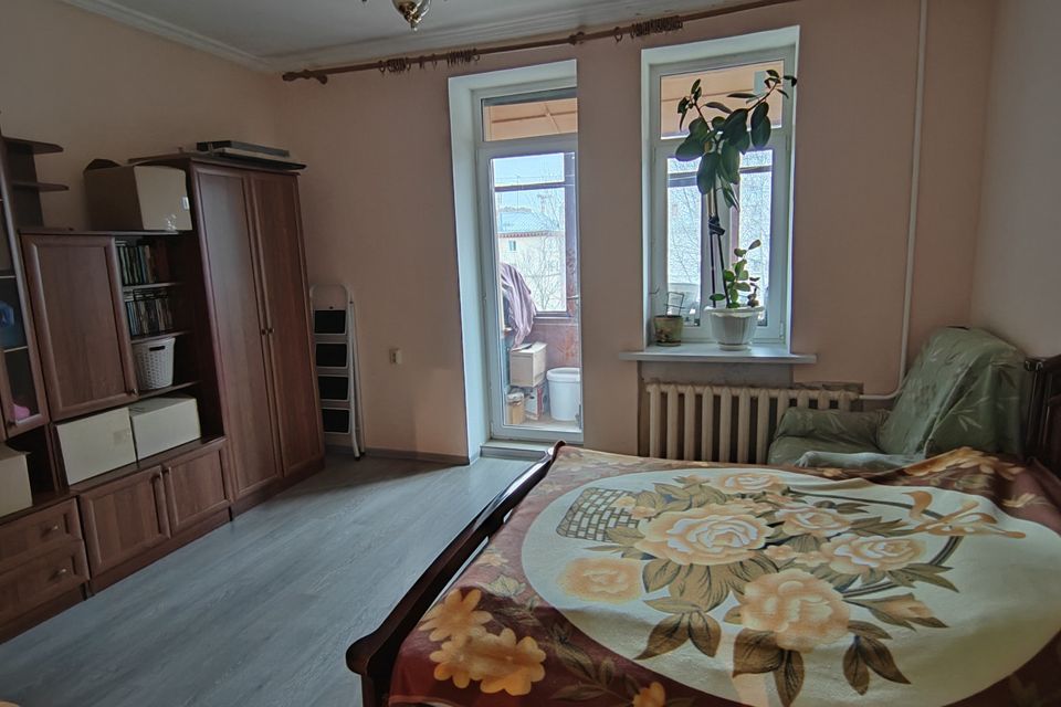 Продаётся комната в 2-комн. квартире, 19 м²