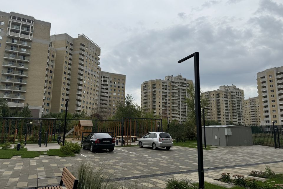 Продаётся 1-комнатная квартира, 38 м²