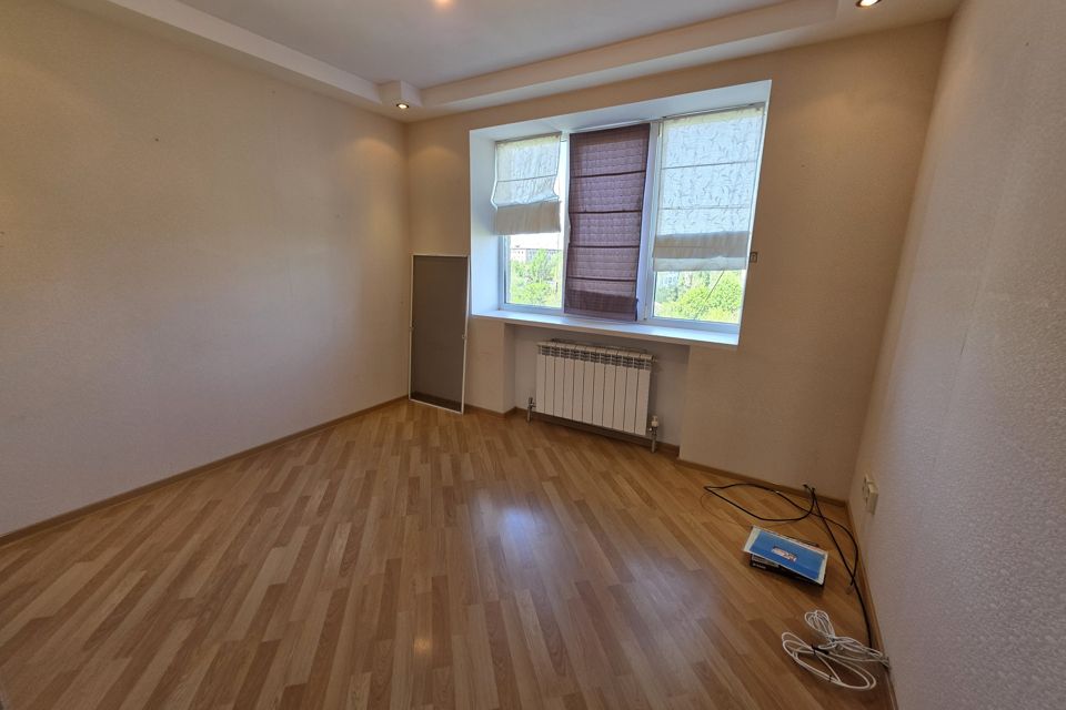 Продаётся 3-комнатная квартира, 73 м²