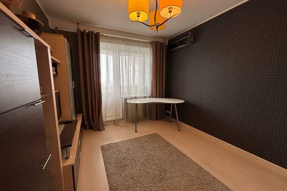 Продаётся 2-комнатная квартира, 63.7 м²
