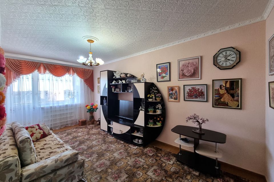 Продаётся 3-комнатная квартира, 57.4 м²