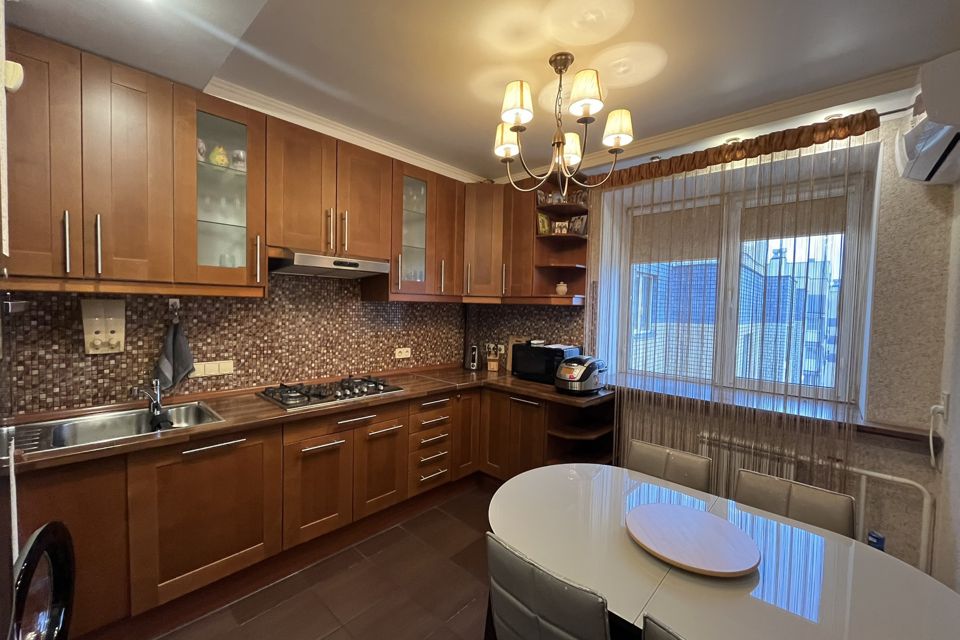 Продаётся 3-комнатная квартира, 71.2 м²