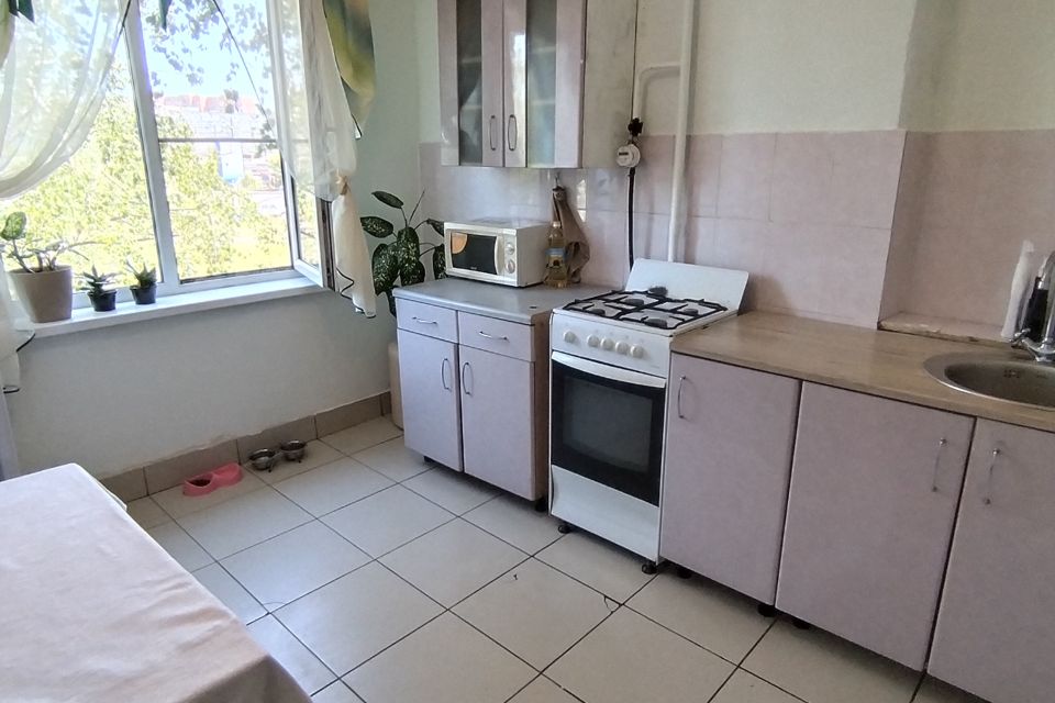 Продаётся 4-комнатная квартира, 91.4 м²