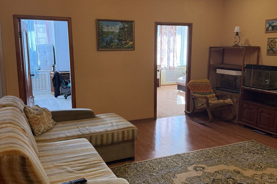 Продаётся 3-комнатная квартира, 125.5 м²