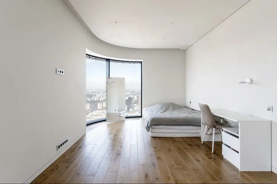 Продаётся 4-комнатная квартира, 90 м²