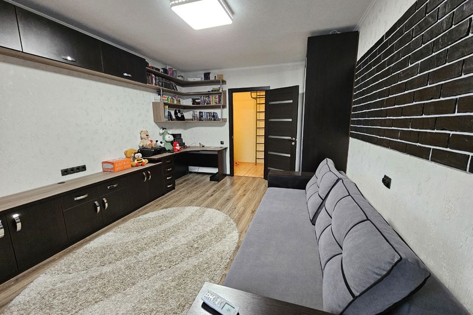 Продаётся 3-комнатная квартира, 74 м²