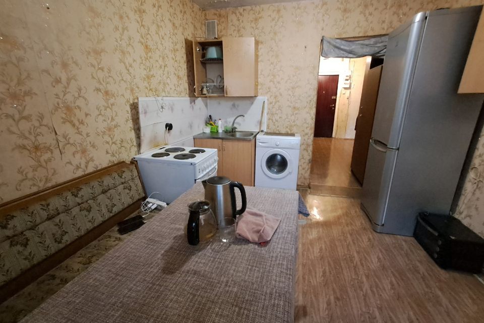 Продаётся 1-комнатная квартира, 42.3 м²