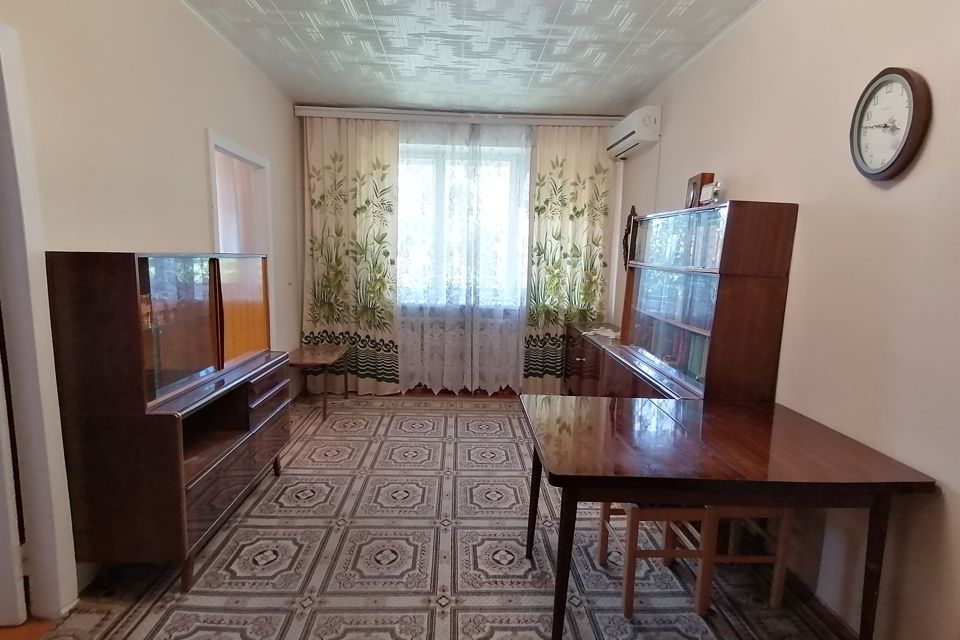 Продаётся 4-комнатная квартира, 62 м²