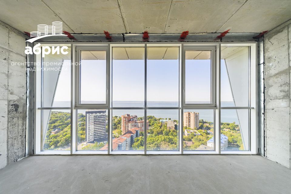 Продаётся 3-комнатная квартира, 130.7 м²