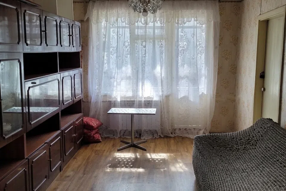 Продаётся 3-комнатная квартира, 47.7 м²